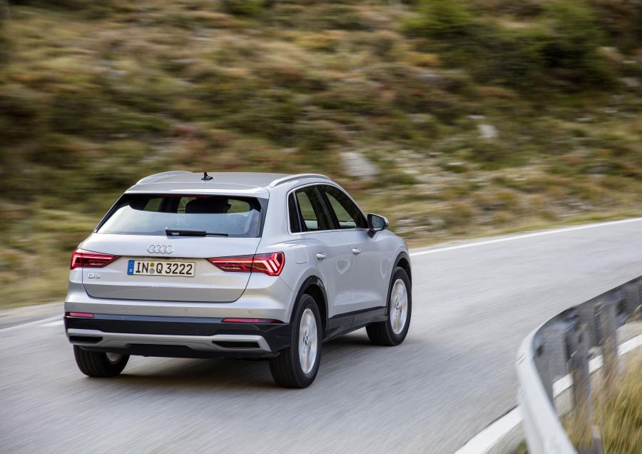  Audi Q3 Advanced 2018 года  (WW) (фото 25 из 46)
